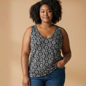 Torrid Black & White Geo Print Sleeveless V-Neck Blouse Top Size 1